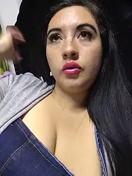 Snapshot of Melany_Ariadna chatting on May 22, 10:04 pm Melany Ariadna online show from May 22, 10:04 pm