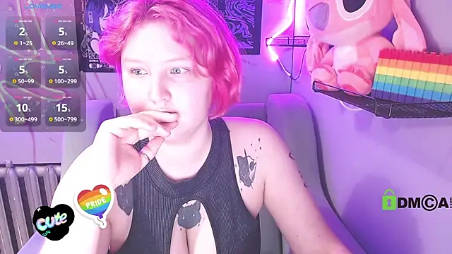 Snapshot of DolliRosees chatting on June 2, 3:52 am DolliRosees online show from June 2, 3:52 am