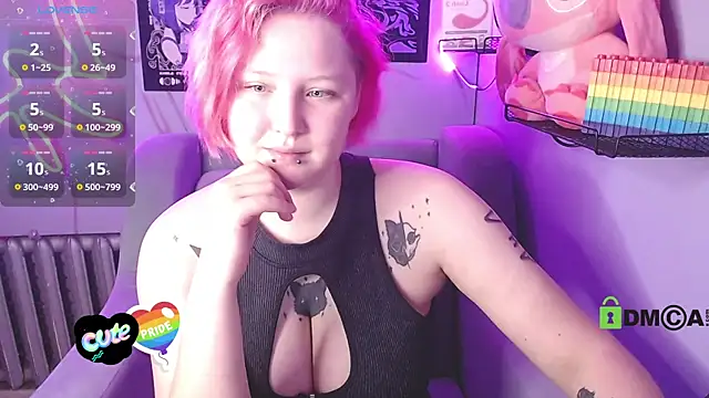 Snapshot of DolliRosees chatting on June 12, 4:11 am DolliRosees online show from June 12, 4:11 am