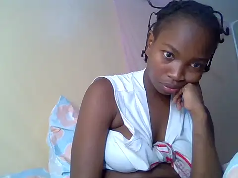 Snapshot of aliana082169 chatting on July 17, 8:14 pm aliana082169 online show from July 17, 8:14 pm