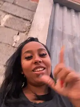Snapshot of jhenannyy chatting on July 9, 9:24 am jhenannyy online show from July 9, 9:24 am