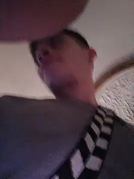 Snapshot of Oliver_LA chatting on July 17, 4:56 pm Oliver LA online show from July 17, 4:56 pm
