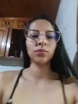 Snapshot of charlotte_collins2_ chatting on June 27, 2:27 am charlotte collins2 online show from June 27, 2:27 am