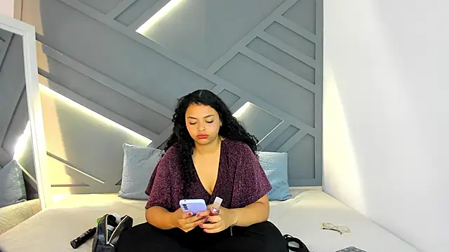 Snapshot of scarlett__3 chatting on May 31, 4:25 pm scarlett 3 online show from May 31, 4:25 pm