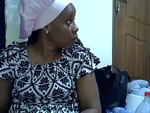 Snapshot of crazybeibe chatting on July 13, 3:48 pm crazybeibe online show from July 13, 3:48 pm