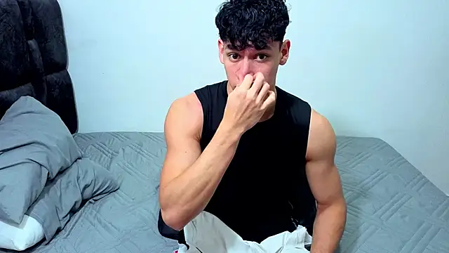 Luke Muscle online show from July 12, 12:01 am