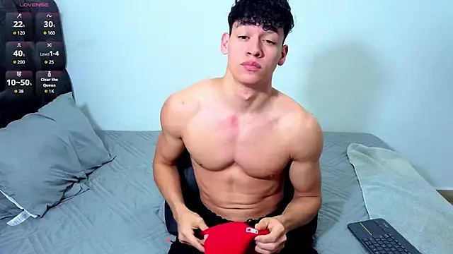 Luke Muscle online show from July 16, 1:50 pm