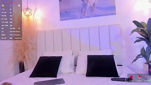Snapshot of _Emily_Queen chatting on June 2, 6:04 am Emily Queen online show from June 2, 6:04 am