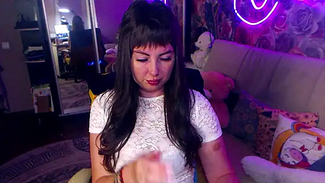 Snapshot of NinaTender22 chatting on June 17, 7:37 pm NinaTender22 online show from June 17, 7:37 pm