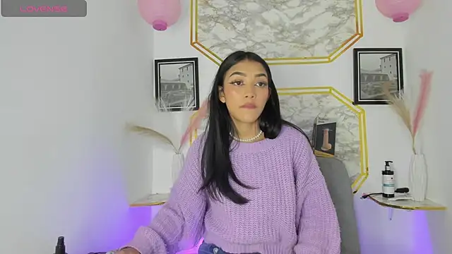 Snapshot of jaulyn_18__ chatting on May 31, 12:34 pm jaulyn 18 online show from May 31, 12:34 pm