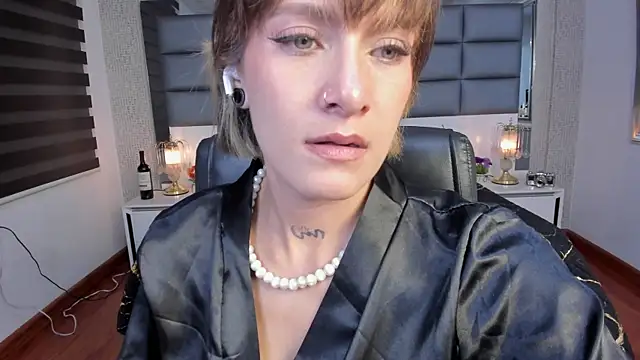 Mrs Regina clk online show from July 7, 7:23 am