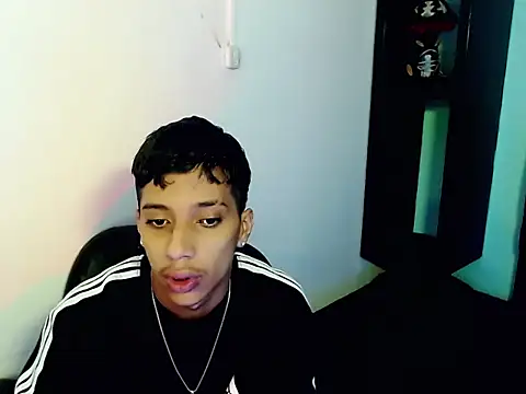 Snapshot of jl_brayan12 chatting on July 15, 4:18 am jl brayan12 online show from July 15, 4:18 am