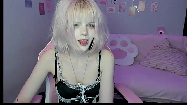 Snapshot of VelvetAlice chatting on July 14, 8:36 pm VelvetAlice online show from July 14, 8:36 pm