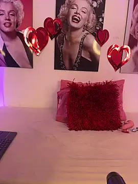 Snapshot of SofiaVitali_ chatting on May 31, 2:35 pm SofiaVitali online show from May 31, 2:35 pm