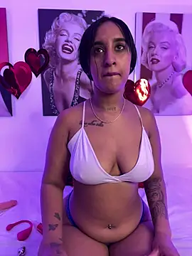Snapshot of SofiaVitali_ chatting on June 9, 11:22 am SofiaVitali online show from June 9, 11:22 am