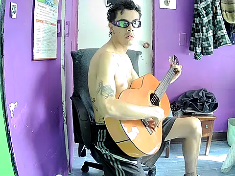 Snapshot of crisanto8 chatting on May 27, 7:55 pm crisanto8 online show from May 27, 7:55 pm