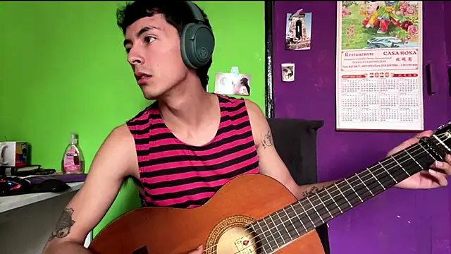 Snapshot of crisanto8 chatting on May 31, 9:05 pm crisanto8 online show from May 31, 9:05 pm