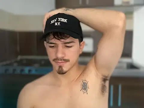 Snapshot of connor_rosse chatting on June 19, 9:51 pm connor rosse online show from June 19, 9:51 pm