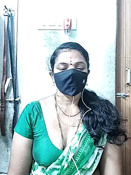 Snapshot of Leela_555 chatting on May 29, 1:47 am Leela 555 online show from May 29, 1:47 am