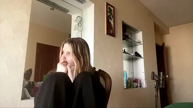 SusanaLeichty online show from July 16, 4:46 pm