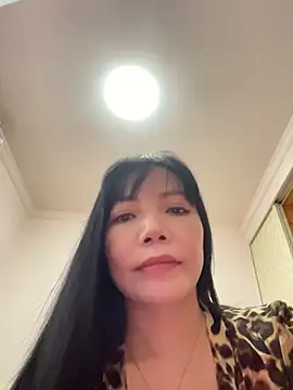 qinqin520 online show from June 1, 6:59 am