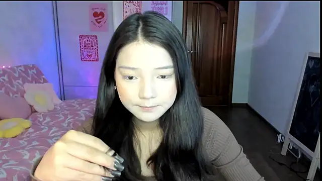 Snapshot of milana_marttt chatting on July 1, 7:57 pm milana marttt online show from July 1, 7:57 pm