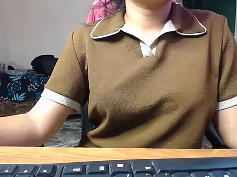 Snapshot of Flirty_Apsara chatting on June 1, 3:03 pm Flirty Apsara online show from June 1, 3:03 pm