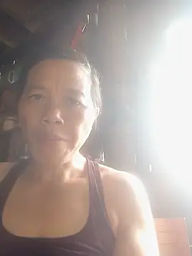 Snapshot of Elfledaa chatting on June 25, 6:29 am Elfledaa online show from June 25, 6:29 am