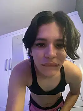 Snapshot of brankinhahott chatting on July 10, 12:52 pm brankinhahott online show from July 10, 12:52 pm