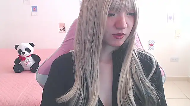 Snapshot of SweetSky1_ chatting on June 2, 7:49 pm SweetSky1 online show from June 2, 7:49 pm