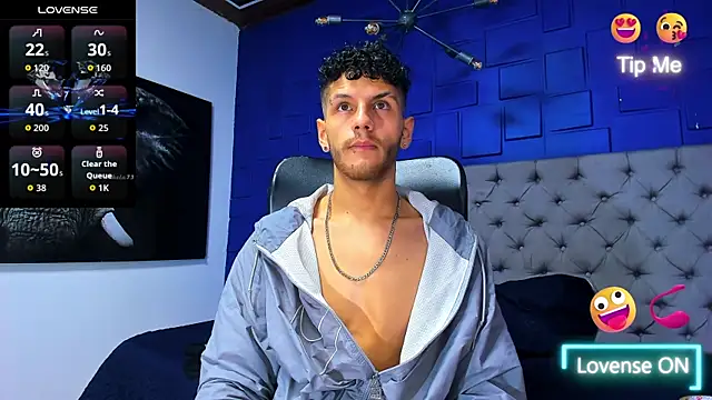 CHRIS GREY online show from July 10, 3:36 pm