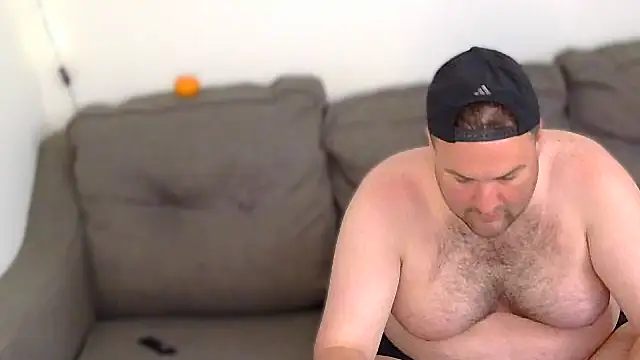 ChubbyGayBigFeet online show from May 31, 5:20 pm