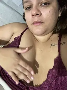Snapshot of Laryssinha_69 chatting on June 5, 10:32 am Laryssinha 69 online show from June 5, 10:32 am