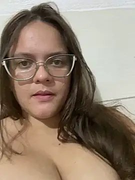 Snapshot of Laryssinha_69 chatting on June 12, 4:22 am Laryssinha 69 online show from June 12, 4:22 am