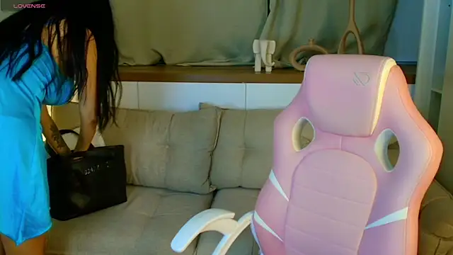 Snapshot of Rose_Desiree chatting on June 26, 11:03 am Rose Desiree online show from June 26, 11:03 am