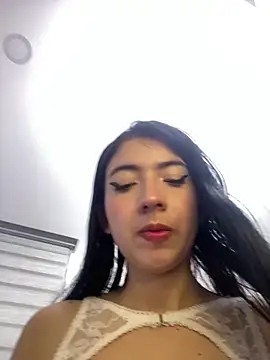 Snapshot of JeyLuxx chatting on June 21, 8:28 am JeyLuxx online show from June 21, 8:28 am