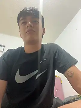 Snapshot of ThiagoGonzalesz chatting on July 15, 3:12 am ThiagoGonzalesz online show from July 15, 3:12 am