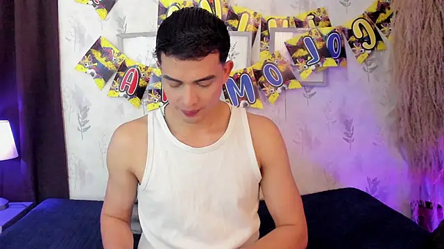 Snapshot of willy_diamond chatting on July 8, 7:18 pm willy diamond online show from July 8, 7:18 pm