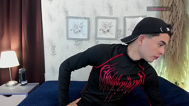 Snapshot of willy_diamond chatting on July 17, 8:14 pm willy diamond online show from July 17, 8:14 pm