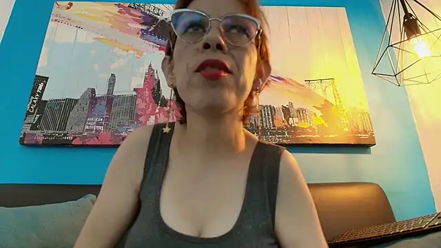 Snapshot of Madame_mature1 chatting on June 25, 3:38 pm Madame mature1 online show from June 25, 3:38 pm
