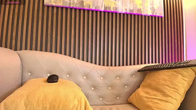 Snapshot of Madame_mature1 chatting on July 3, 12:11 pm Madame mature1 online show from July 3, 12:11 pm