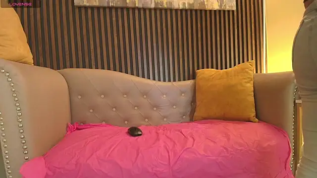 Snapshot of Madame_mature1 chatting on July 9, 2:32 pm Madame mature1 online show from July 9, 2:32 pm