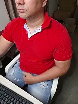Snapshot of pobcam chatting on June 1, 9:05 pm pobcam online show from June 1, 9:05 pm