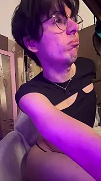 Snapshot of assajjlulu chatting on June 2, 12:23 am assajjlulu online show from June 2, 12:23 am
