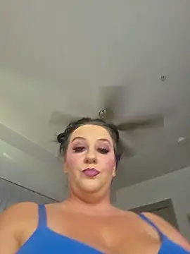 Snapshot of CreamVixen chatting on July 26, 10:49 pm CreamVixen online show from July 26, 10:49 pm