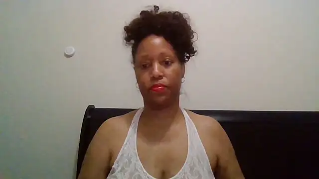 Snapshot of MsDeeLive chatting on May 29, 4:32 am MsDeeLive online show from May 29, 4:32 am