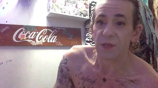 Snapshot of VanillaSnowcones chatting on June 6, 6:45 pm VanillaSnowcones online show from June 6, 6:45 pm