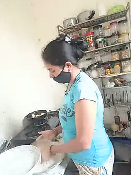 Snapshot of sakshi_moni chatting on June 25, 4:45 am sakshi moni online show from June 25, 4:45 am