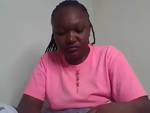 Snapshot of caddy008 chatting on July 4, 3:13 am caddy008 online show from July 4, 3:13 am