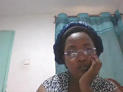 Snapshot of peacechloe chatting on July 25, 7:39 am peacechloe online show from July 25, 7:39 am